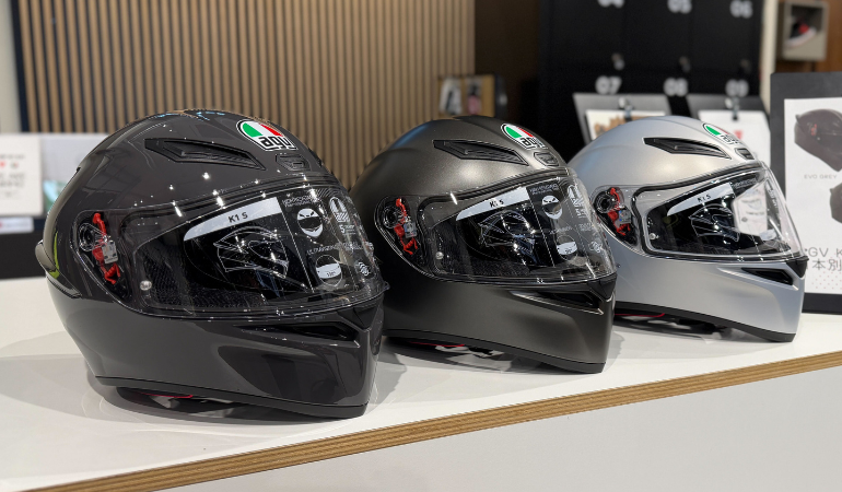 AGV K1S 日本別注カラー展示中